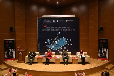 B&ouml;lgesel Kalkınmada Medyanın Rol&uuml; paneli d&uuml;zenlendi