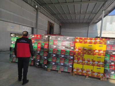 Bozulmuş 1700 koli cips ele ge&ccedil;irildi