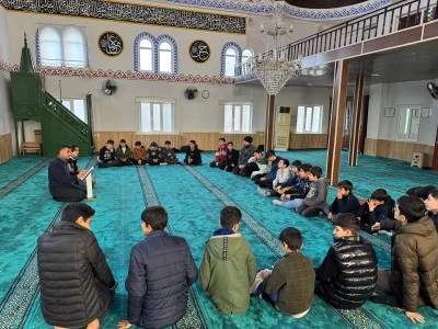Bu proje gen&ccedil;leri camide buluşturuyor