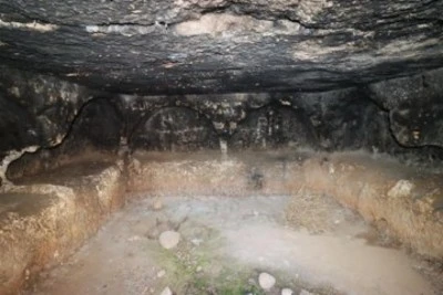 Bulunan kaya mezarı kayıt altına alındı