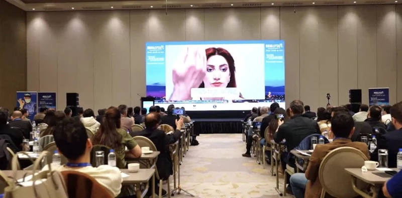 Burun estetiğinin hem m&uuml;hendislik hem de heykeltıraş y&ouml;n&uuml; var