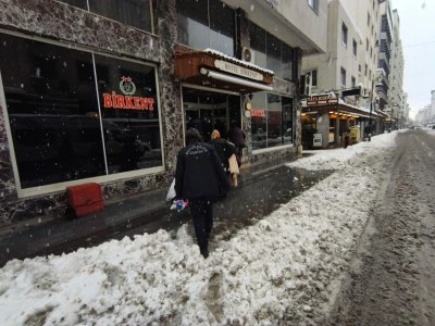 B&uuml;y&uuml;kşehir Belediyesi, kentte mahsur kalan yurttaşları otellere yerleştirdi
