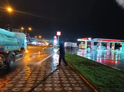 Cadde ve sokaklar pırıl pırıl
