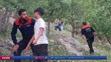 &Ccedil;alılıklarda mahsur kalan 2 &ccedil;ocuk kurtarıldı