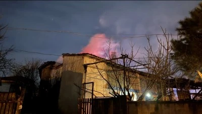 &Ccedil;anakkale'de bir ev yandı