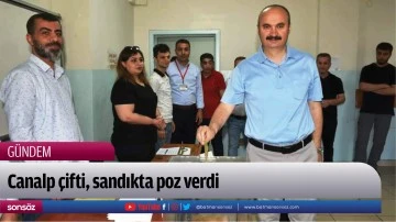 Canalp &ccedil;ifti, sandıkta poz verdi