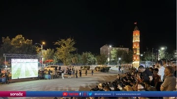 &Ccedil;ekya-T&uuml;rkiye ma&ccedil;ı, dev ekranlardan izlendi