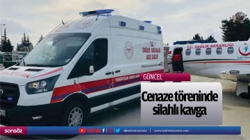 Cenaze t&ouml;reninde silahlı kavga