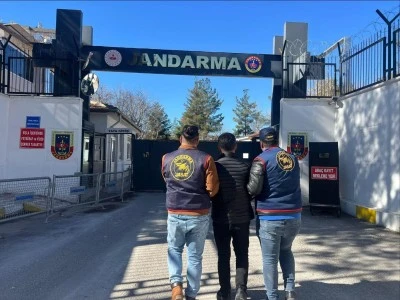 &Ccedil;eşitli su&ccedil;lardan aranan 105 kişi yakalandı