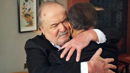 &Ccedil;etin Tekindor Yalı &Ccedil;apkını Dizisine Geri D&ouml;n&uuml;yor