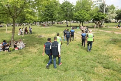 &Ccedil;evre sağlığı i&ccedil;in Newroz Parkı'nda denetim