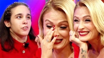 Ceyda G&uuml;ven, Kızı Melisa Akg&uuml;n'&uuml; Programında Ağırladı