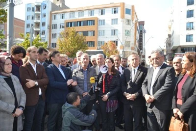 CHP&rsquo;li heyet, Batman&rsquo;a geldi; &ldquo;Kayyumlar meşrulaştırılıyor&rdquo;