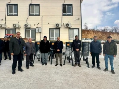 &Ccedil;ift&ccedil;ilere tarım makinesi desteği verildi