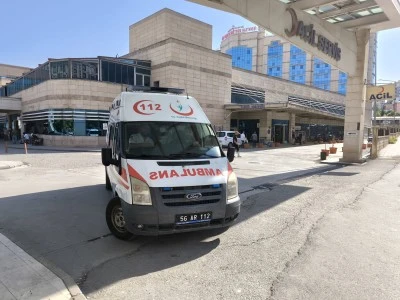 &Ccedil;ıkan kavgada 4 kişi yaralandı