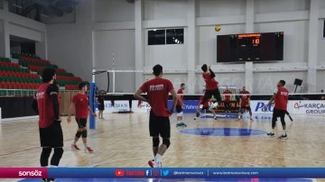 Cizre Belediyespor, Halkbank ma&ccedil;ı hazırlıklarını s&uuml;rd&uuml;rd&uuml;