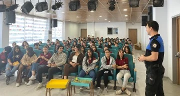 Cizre'de &ouml;ğrencilere polislik mesleği tanıtıldı