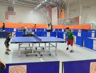 Cizreli sporculardan masa tenisinde başarı