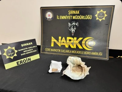 &Ccedil;ocuk bezine gizlenmiş 42,08 gram eroin ele ge&ccedil;irildi