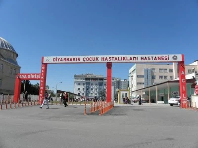 &Ccedil;ocuk Hastalıkları Hastanesi'nde polikliniklerin kapasitesi genişletildi