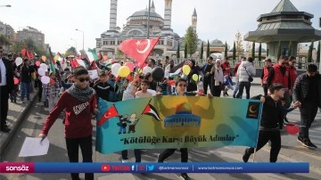 &Ccedil;ocuklar Gazze'deki akranları i&ccedil;in y&uuml;r&uuml;d&uuml;