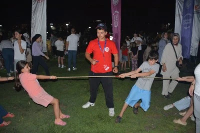 &Ccedil;ocuklar Millet Bah&ccedil;esi&rsquo;nde eğlendi