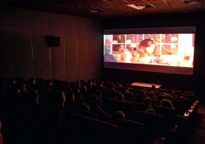 &Ccedil;ocuklar sinema ile keyifli bir g&uuml;n ge&ccedil;irdi