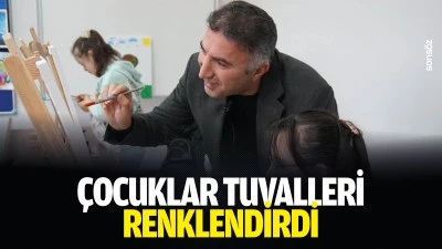 &Ccedil;ocuklar tuvalleri renklendirdi
