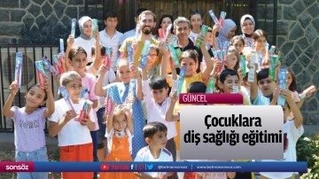 &Ccedil;ocuklara diş sağlığı eğitimi
