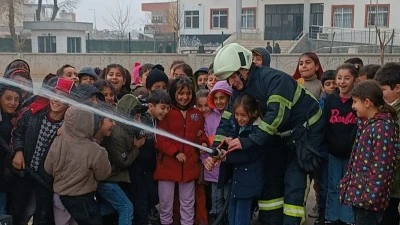 &Ccedil;ocuklara yangın g&uuml;venliği eğitimi&hellip;