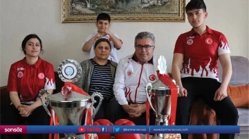 &Ccedil;ocukları babalarının izinden gidiyor