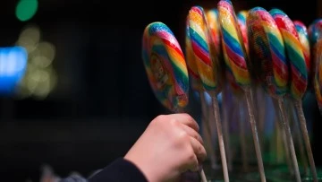 &Ccedil;ocuklukta aşırı şeker t&uuml;ketimi depresyona davetiye &ccedil;ıkarıyor