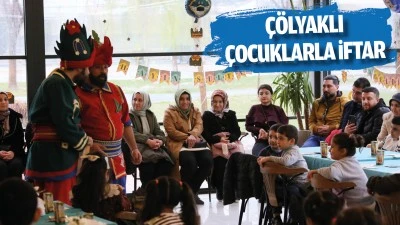 &Ccedil;&ouml;lyaklı &ccedil;ocuklarla iftar