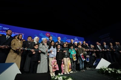 Cumhurbaşkanı Erdoğan, Adıyaman'da 350 bininci afet konutunun teslim t&ouml;renine katıldı