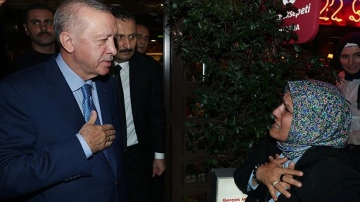 Cumhurbaşkanı Erdoğan &Ccedil;engelk&ouml;y&rsquo;de Vatandaşlarla Buluştu