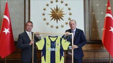 Cumhurbaşkanı Erdoğan, Fenerbah&ccedil;e Y&ouml;netimini Kabul Etti