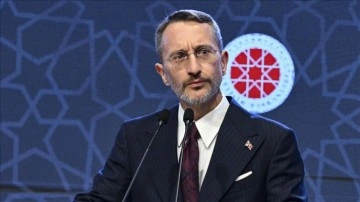 Cumhurbaşkanı Erdoğan, Y&uuml;cel Arzen Hacıoğulları'nın "Boykot" adlı şarkısını paylaştı