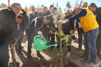 Cumhuriyetin 101.yılına &ouml;zel 101 fidan dikildi