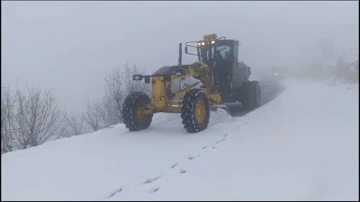 &Ccedil;&uuml;ng&uuml;ş ve Hani&rsquo;de kar nedeniyle kapanan yollar ulaşıma a&ccedil;ıldı