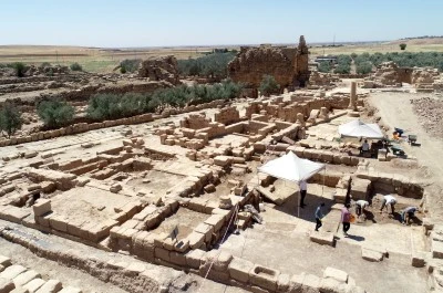 Dara Antik Kenti'nde yaklaşık 1500 yıllık mozaik bulundu