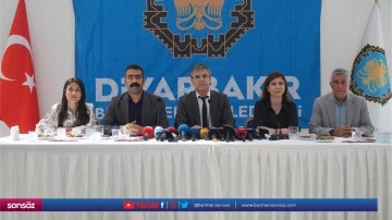 DBB Eş Başkanları B&uuml;y&uuml;kşehir Belediyesinin borcunu a&ccedil;ıkladı