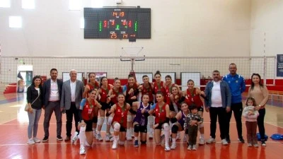 DBB Kadın Voleybol Takımından &ouml;nemli galibiyet