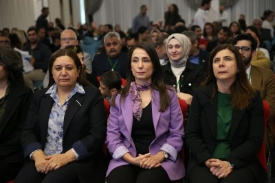 DEM Parti Eş Genel Başkanı Hatimoğulları, Diyarbakır'da