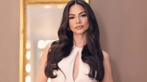 Demet &Ouml;zdemir İspanya'da Yine Tahtını Devraldı