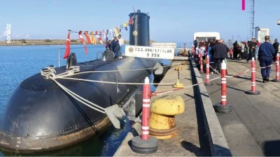 Denizaltı ve sahil g&uuml;venlik botu ziyarete a&ccedil;ıldı