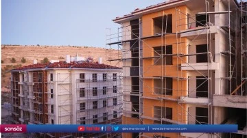 Deprem konutlarının yapımı devam ediyor