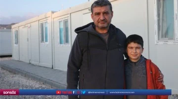 Depremde eşi ve tıp &ouml;ğrencisi oğlunu kaybetti