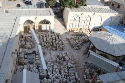 Depremde hasar g&ouml;ren 19 tarihi camiden 3'&uuml;n&uuml;n restorasyonu tamamlandı