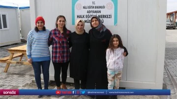 Depremde iki evladını kaybeden kuaf&ouml;r &ccedil;ocukların sa&ccedil;ını yaparak teselli arıyor