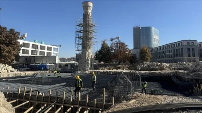 Depremde yıkılan "Yeni Cami"nin inşasında zemin &ccedil;alışmaları tamamlandı
